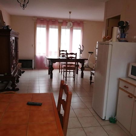 Bed and Breakfast La Pomponnette Bouresse Экстерьер фото